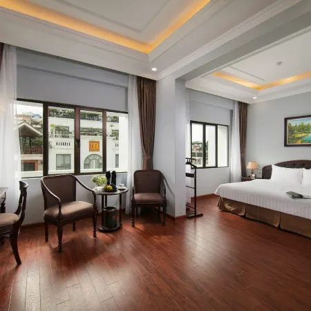Halais Hotel Отели рядом с достопримечательностью «Центральный Цирк»