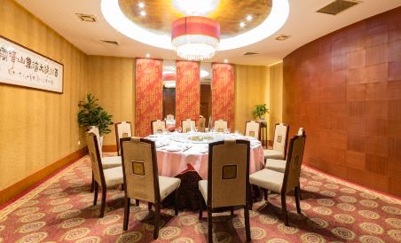 Suitetrails - Binhai Hotel