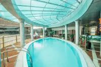 Muong Thanh Vinh Hotel - С бассейном