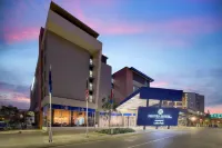Protea Hotel Pretoria Loftus Park Hotels near Woolworths Brooklyn