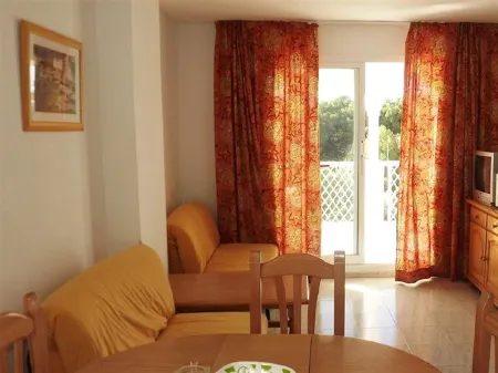 Residencial Al Andalus Casa Azahar Отели в г. Алькала-де-Чиверт