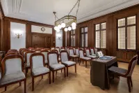 Hotel Capital - 4-Star