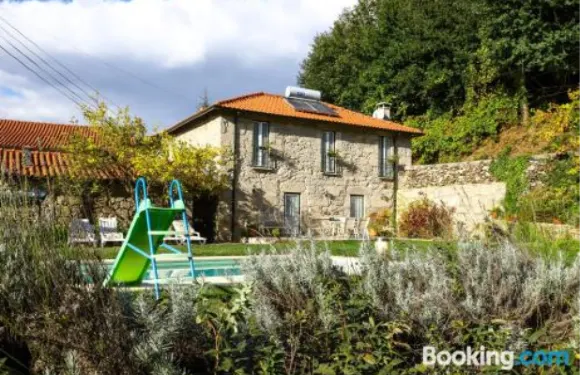 卡卡維盧斯酒店