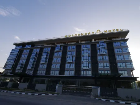 Goldenbay Hotel Отели в г. Bintulu Division