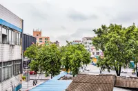 Foshan No.6 Apartment (Pingzhou Yuqi Street Shop)