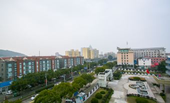 Huanlesong Hotel