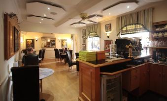 Galtres Lodge Hotel & Forest Restaurant - Housity