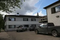 Uptown Motel Hotels in Естеван