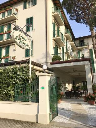 Hotel La Primula-Forte Dei Marmi Updated 2022 Room Price-Reviews & Deals |  Trip.com