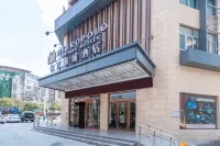 Metropolo Jinjiang Happy Town Jiulong Street Hotel - Bergblick
