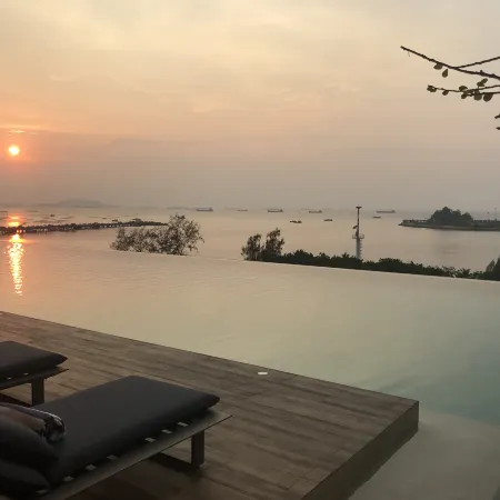 Oakwood Hotel & Residence Sri Racha