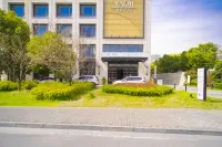 Shanghai Yaoji Hotel (Jiading New City Baolong Plaza Branch) Hotels near Xi'antang