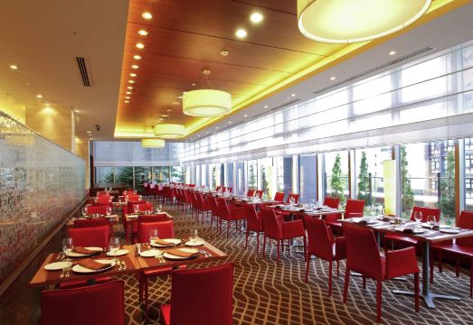 3. 머큐어 호텔 삿..