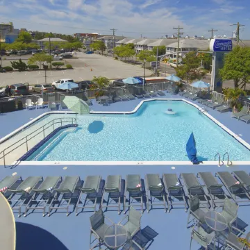 Commander Hotel & Suites
