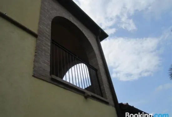 瑪多納德爾波基奧CAV公寓式酒店