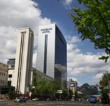 Koreana Hotel Отели рядом с достопримечательностью «Генбокгун»