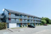Brit Hotel Confort Morlaix Hôtels à : Saint-Thégonnec