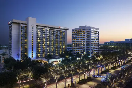 Anaheim Marriott Отели рядом с достопримечательностью «Rte 66»