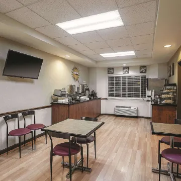 La Quinta Inn & Suites by Wyndham Davis