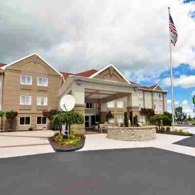 Holiday Inn Express & Suites Port Clinton-Catawba Island Hotel Exterior