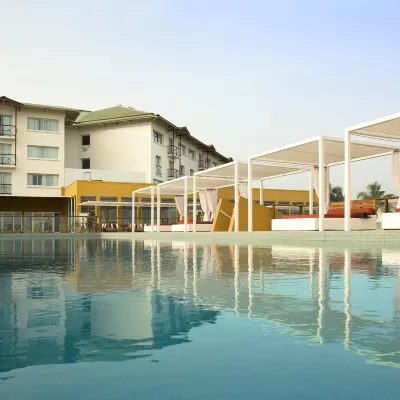Novotel Cotonou Orisha Hoteles cerca de Fidjrosse Beach