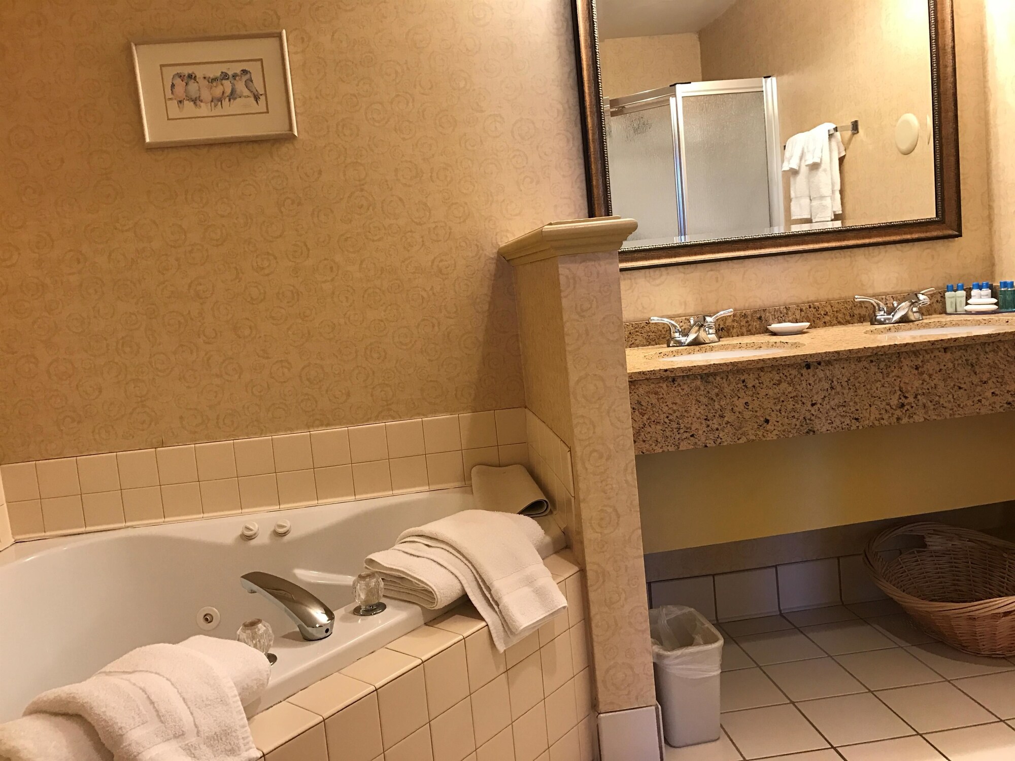 Best Western Plus Revere Inn & Suites