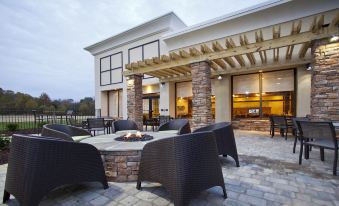 DoubleTree by Hilton Greensboro Airport