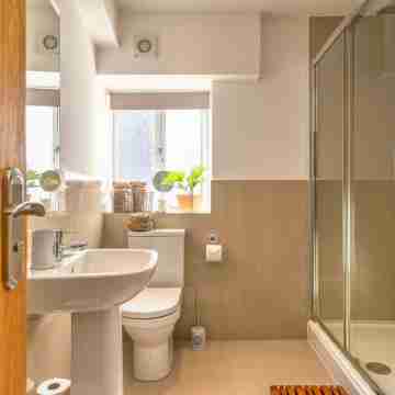 Suite on the High Street Others