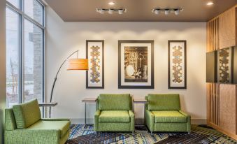 Holiday Inn Express & Suites Salem North - Keizer