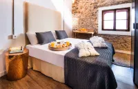 Lluna Aqua Soller - Adults Recommended - 3-Star