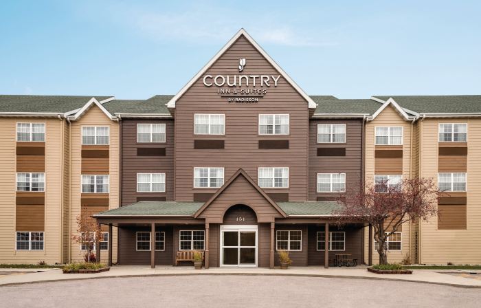 Country Inn & Suites by Radisson, Dakota Dunes, SD