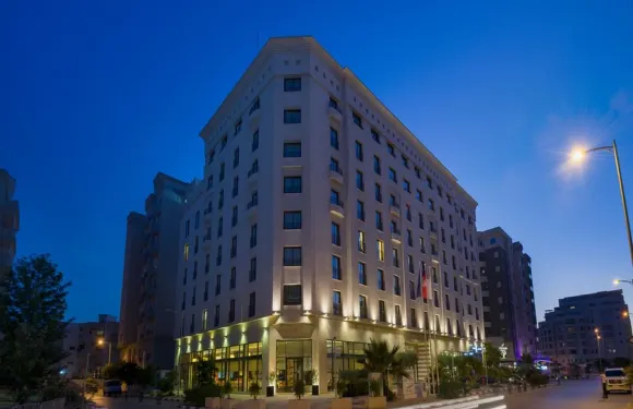 萊克里歐套房酒店