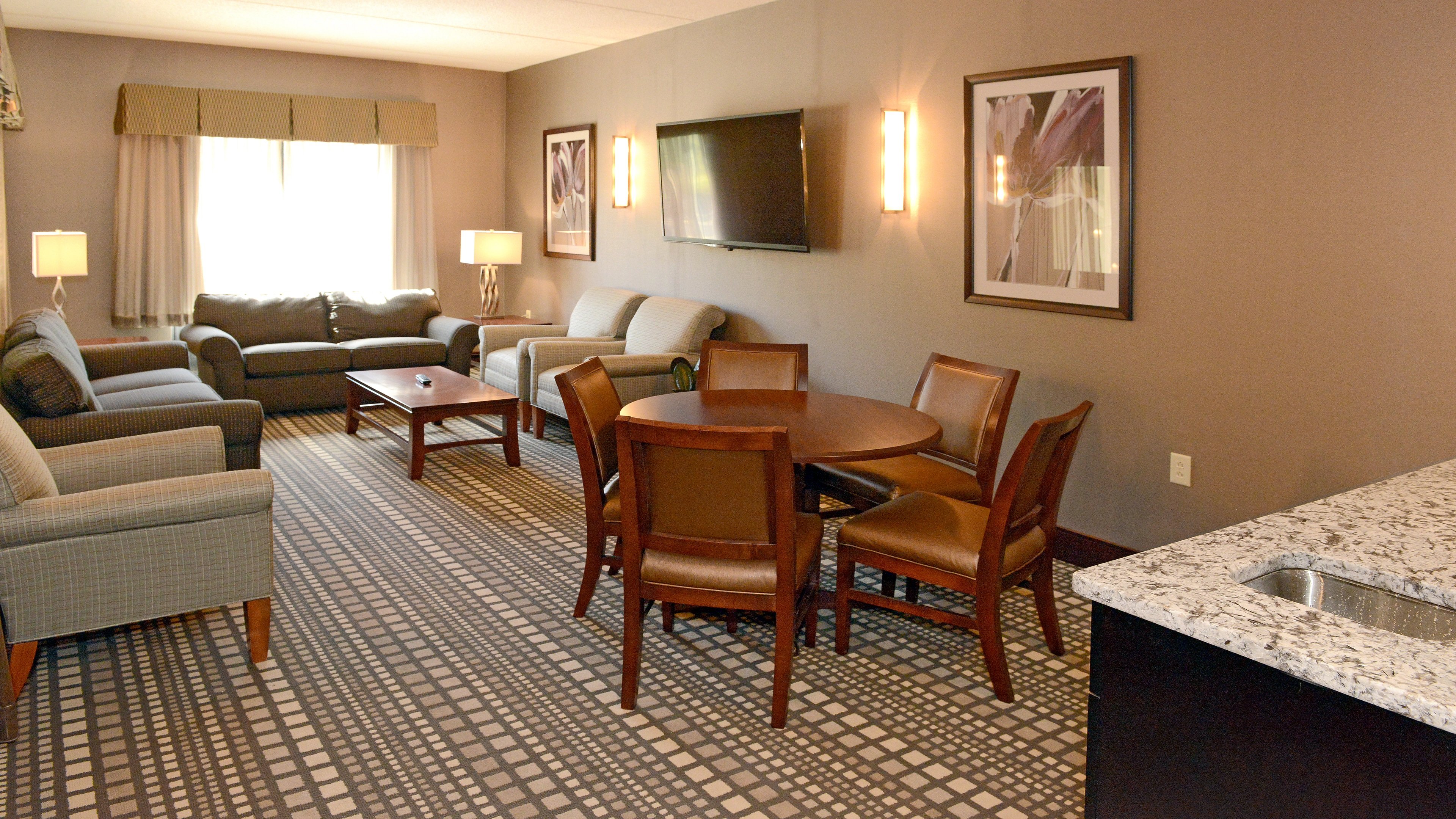 Holiday Inn Express & Suites Geneva Finger Lakes, an Ihg Hotel