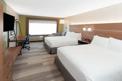 Holiday Inn Express & Suites Sterling Heights-Detroit Area Hotels near Edible Arrangements