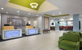 Holiday Inn Express & Suites Florence I-95 @ Hwy 327