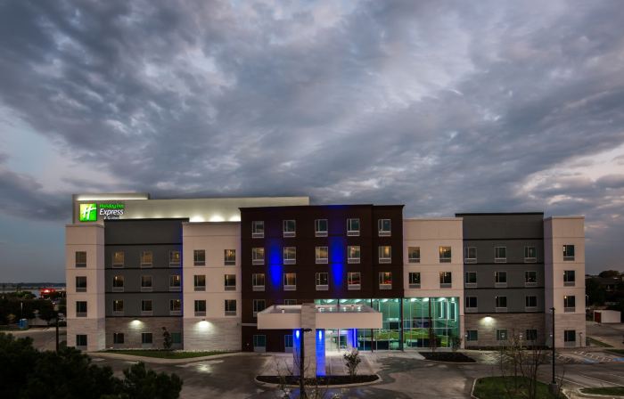 Holiday Inn Express & Suites GARLAND E - LAKE HUBBARD I30 by IHG