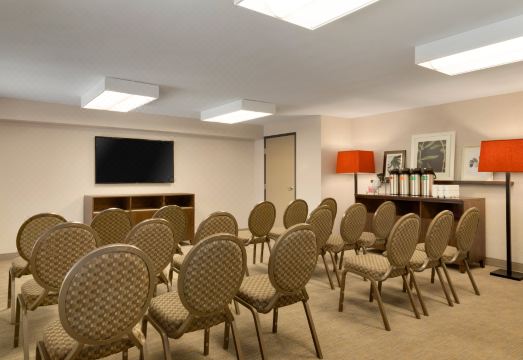 4. 컨트리 인 & ..