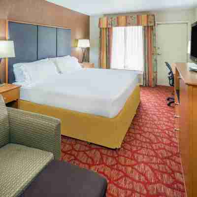 Holiday Inn Express Roseburg Rooms