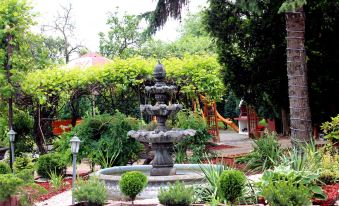 Willa-Restauracja Victoria - Housity