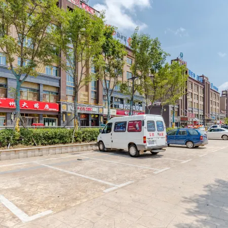 Vienna Hotel (Shou County Jingrun Central City)