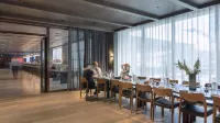 At Six - breakfast