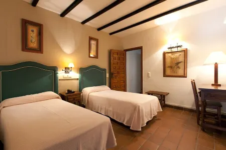 法拉雷山洞酒店