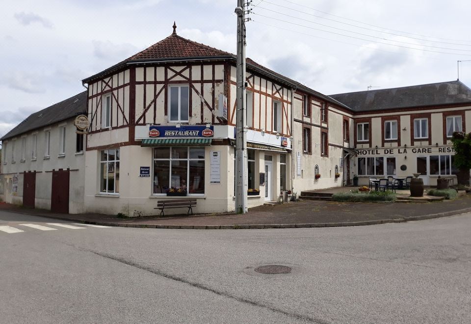 Hotel de La Gare - Housity
