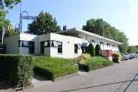 Bastion Hotel Leiden Voorschoten Hotels near Central Station Leiden