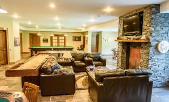 Noble House Suites