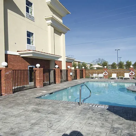 Holiday Inn Express MCCOMB by IHG