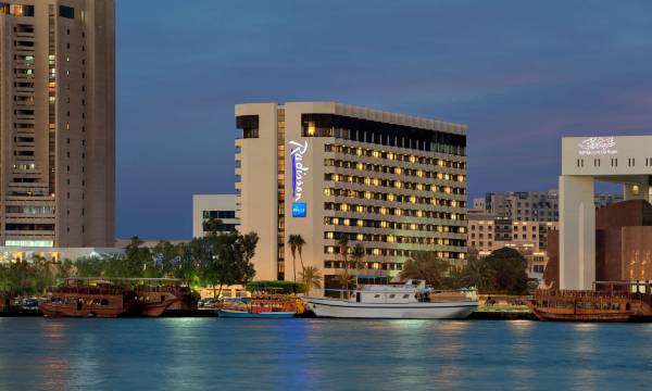 Radisson Blu Hotel, Dubai Deira Creek