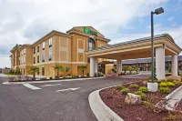 Holiday Inn Express & Suites Cordele North Hotels near Belk Outlet
