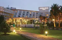 فندق أماديل بيتش Hotels near GUADAZUL S.A