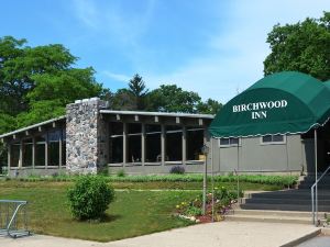 Birchwood Inn